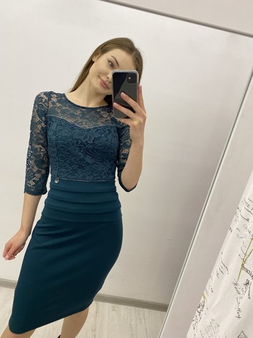 Sukienka koronkowy przód rękaw 3/4 zielona