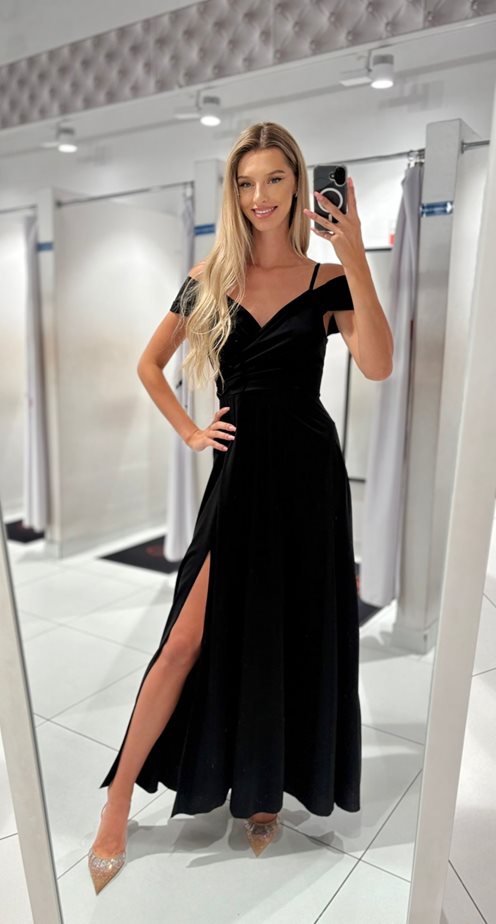 Sukienka długa opadające ramiona gładka czerń