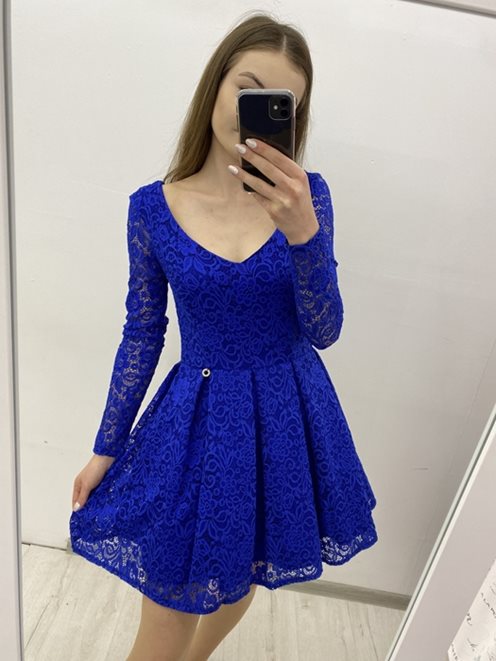 Sukienka cała w koronkę dekolt chaber