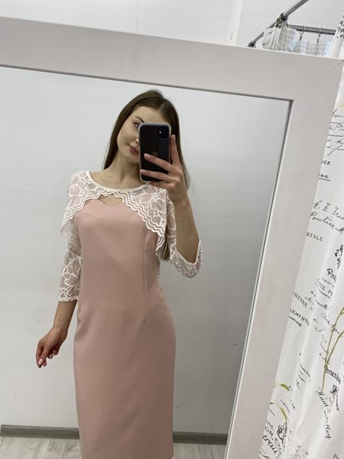 Sukienka prosta koronka rękaw plecy róż