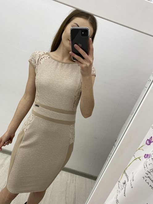 Sukienka ołówkowa koronką beż/złoty