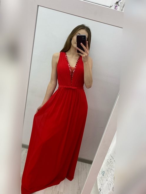 Długa sukienka v duże rozmiary czerwony