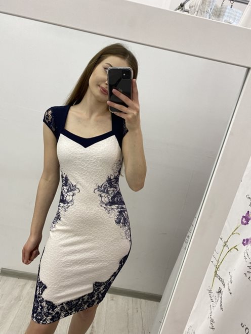 Sukienka koronkowe plecy brokat granat