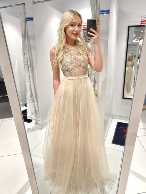 Długa sukienka ze zdobioną górą i brokatem złoto