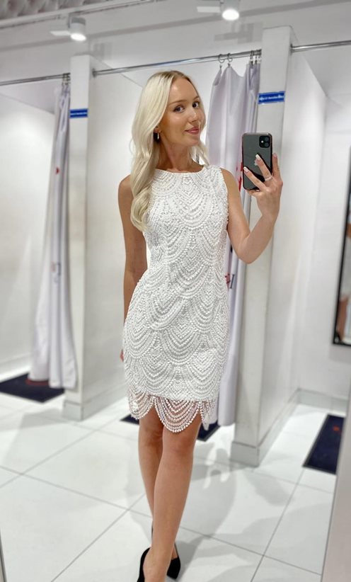 Sukienka krótka koraliki po całości biel