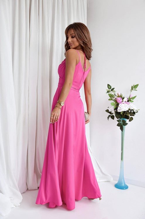 Sukienka długa wiązanie na szyi  róż