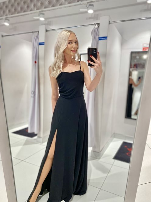 Sukienka długa na ramiączkach wiązana gładka czerń