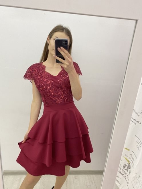 Sukienka koronka falbany krótki rękaw bordo