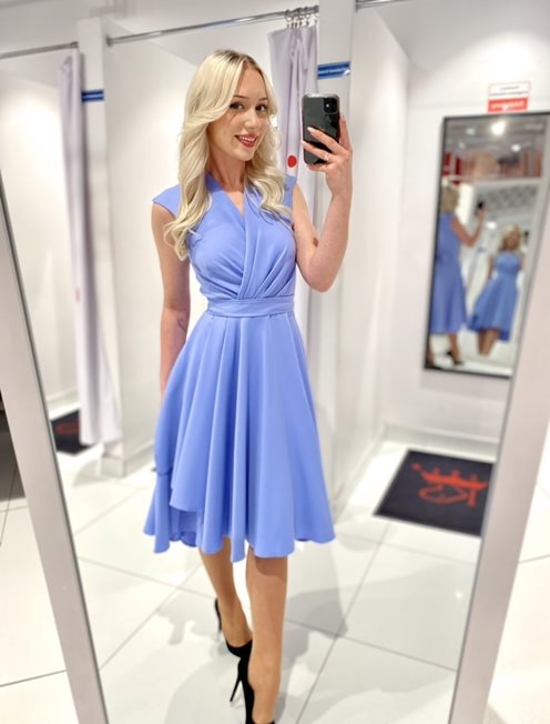 Sukienka midi asymetryczna z paskiem błękit