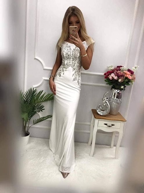 Długa suknia ozdobne kamyczki ecru