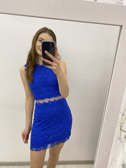 Krótka sukienka cała koronka chaber