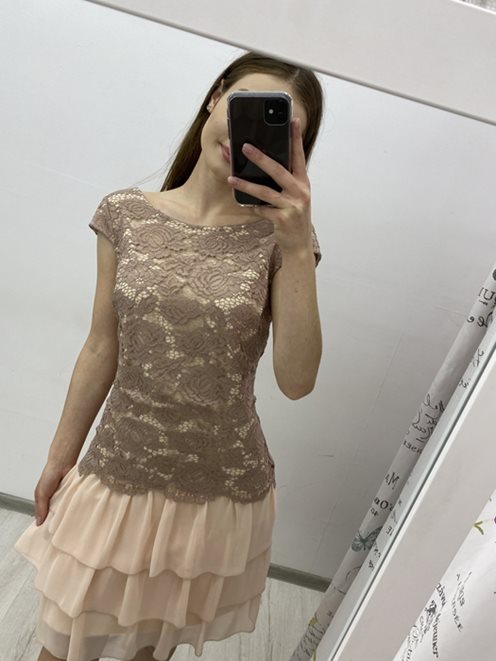 Sukienka koronka dół 3 falbanki cała beżowa