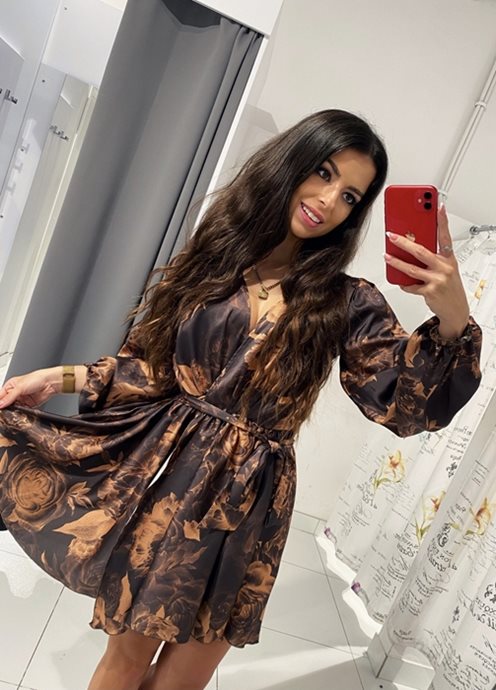 Sukienka krótka z ściągaczem w talii brąz-złoto