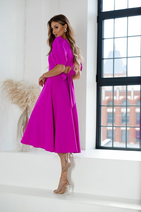 Sukienka midi rozkloszowana tył wycięcie fuksja