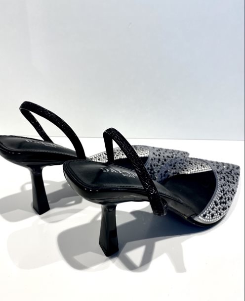 Czółenka cyrkoniowe gumka tył czerń