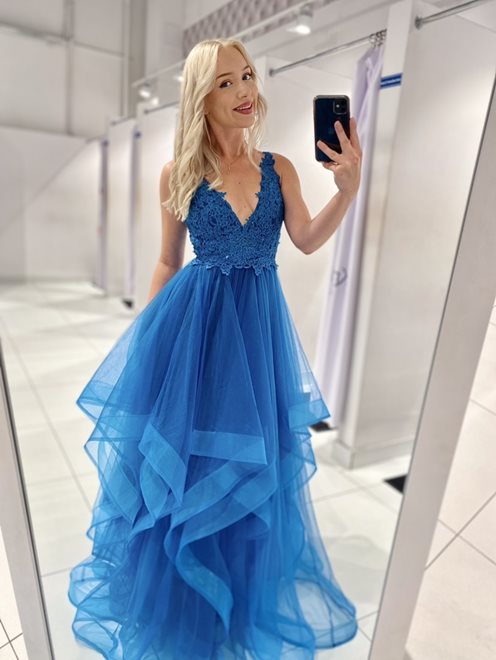 Długa sukienka tiul falbany na ramiączkach turkus