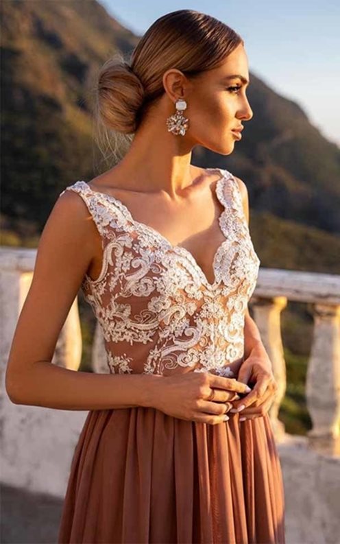 Długa sukienka koronkowa góra tiul brąz