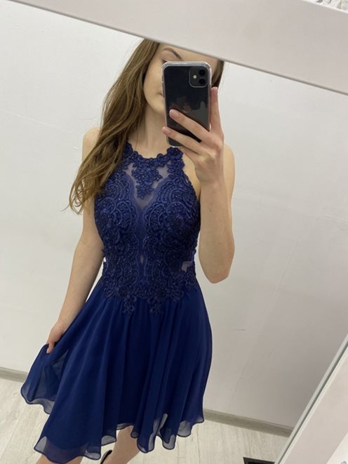 Krótka sukienka na ramiączkach granat