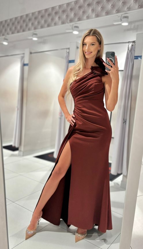 Sukienka długa ramię ozdoba czekolada