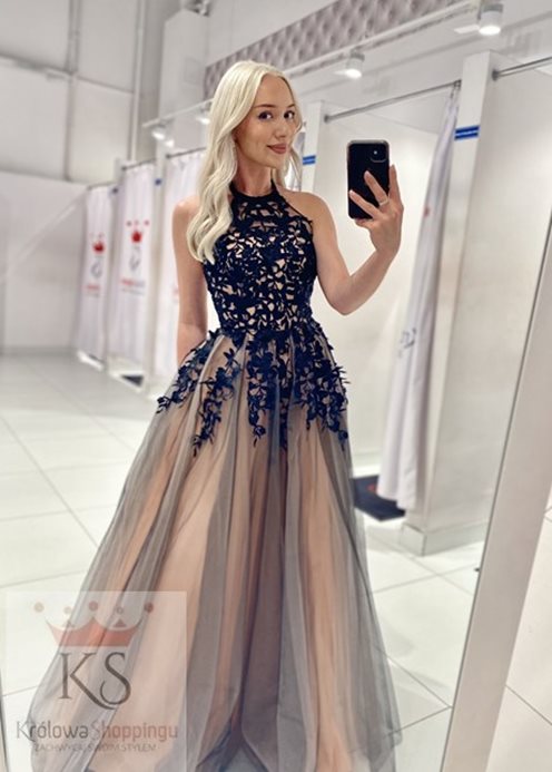 Długa sukienka princeska hafty wiązanie szyja brąz