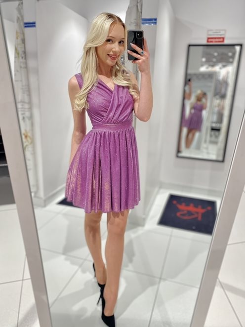 Sukienka krótka z brokatem rozkloszowana fiolet