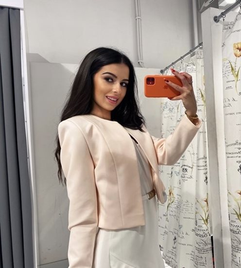 Elegancki materiałowy żakiet róż