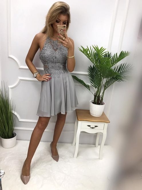 Krótka sukienka na ramiączkach szary