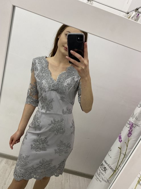 Prosta sukienka koronka rękaw szary