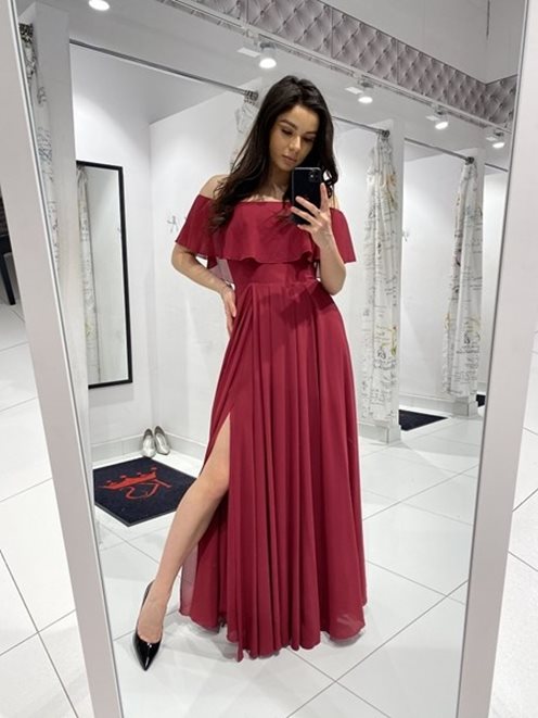 Długa lekka sukienka gładka hiszpanka bordo