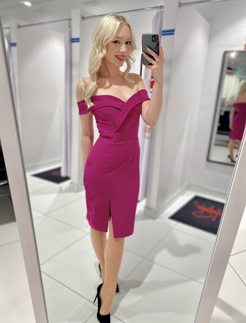 Sukienka na ramiączkach dopasowana krótka fuksja