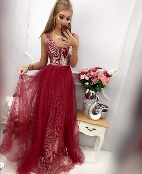 Sukienka długa tiulowa brokatowa perły bordo