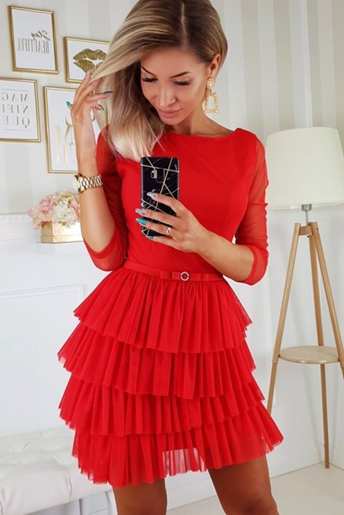 Tiulowa sukienka trzy falbany długi rękaw czerwony