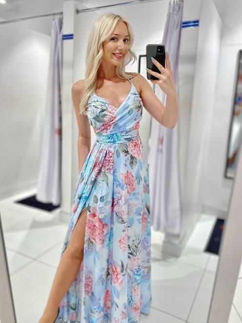 Sukienka długa wiązanie na szyi kwiaty róż/błękit