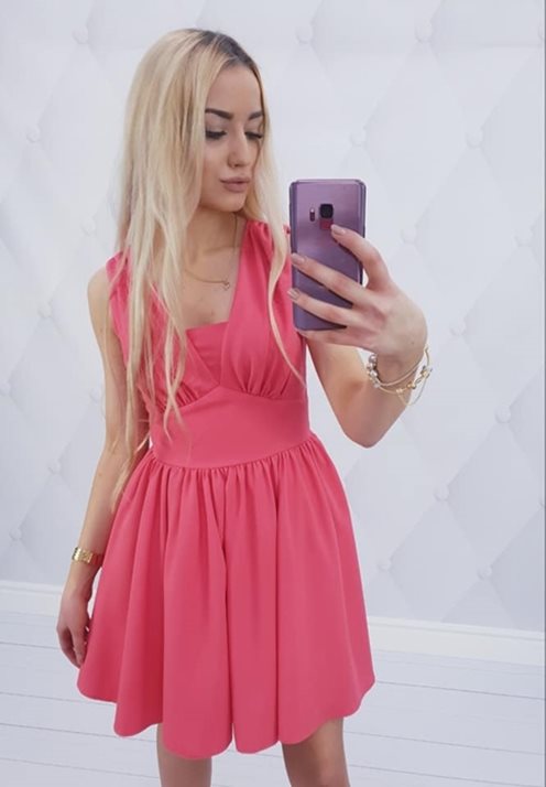 Sukienka gładka odcinana w pasie malina