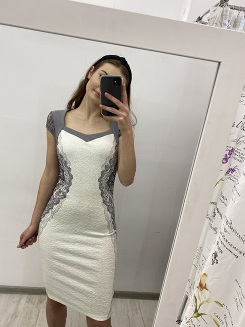 Sukienka koronkowe plecy brokat szara