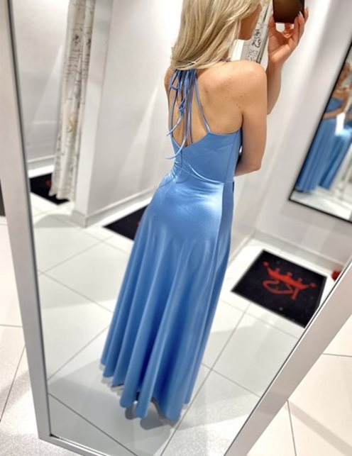 Sukienka długa satynowa wiązana błękit