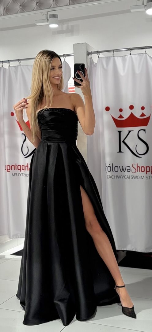 Sukienka długa satyna klosz wiązanie czerń