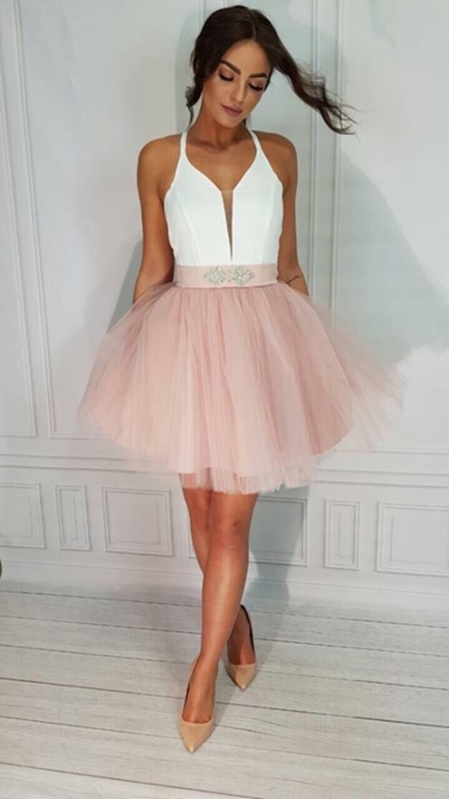 Sukienka krótka tiulowa ozdobny pasek biel/róż