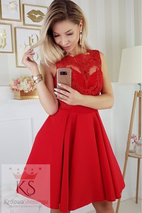 Sukienka dekolt na plecach gładki dół czerwony