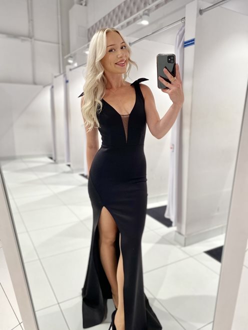 Sukienka długa dopasowana z kokardkami czarna