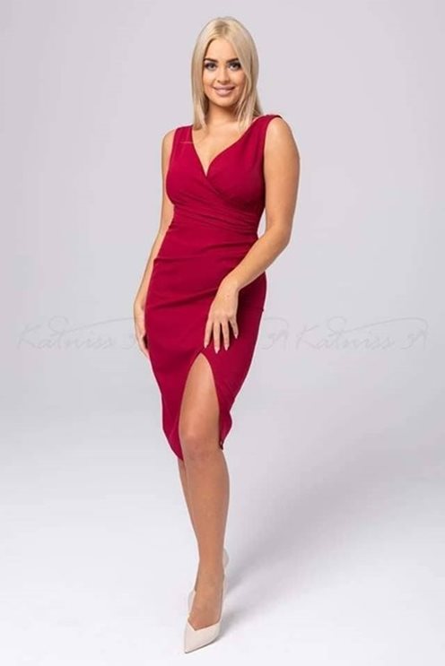 Krótka sukienka dopasowana grube ramiączka malina