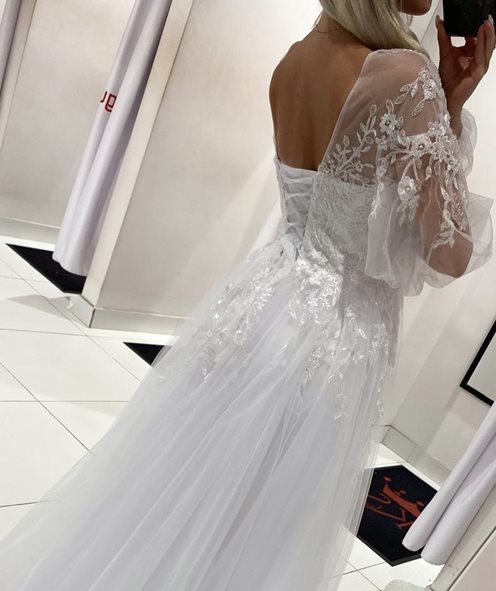 Sukienka długa tył wiązanie rękaw tiul biel