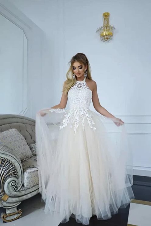 Długa sukienka princeska hafty wiązanie szyja beż