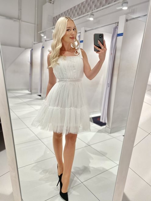 Sukienka krótka tiul ozdobne ramiączka biel