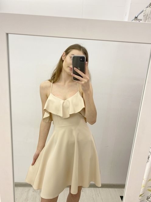 Sukienka krótka z X na plecach beż