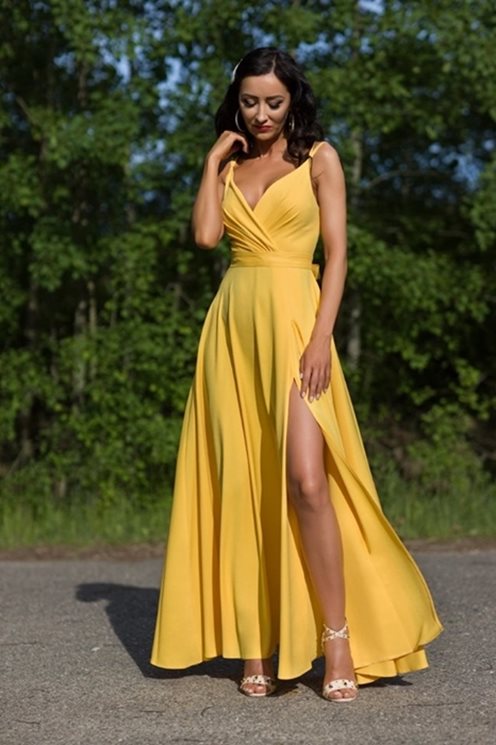 Sukienka na ramiączkach fala dekolt gładka żółta