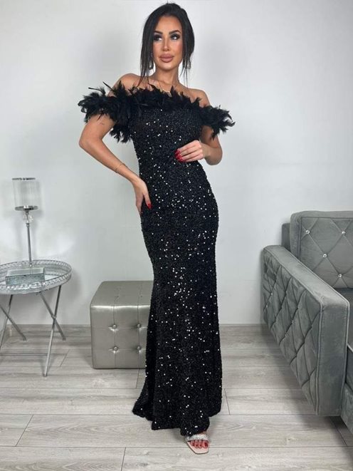 Sukienka długa cekinowa pióra przy dekolcie czerń