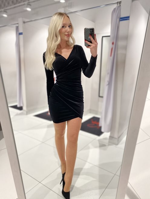 Sukienka krótka zakładki welur czerń