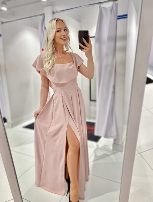 Długa lekka sukienka gładka rękaw falbanki róż