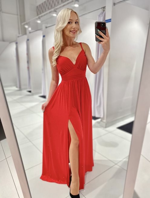 Sukienka długa z odcięciem na ramiączkach czerwień